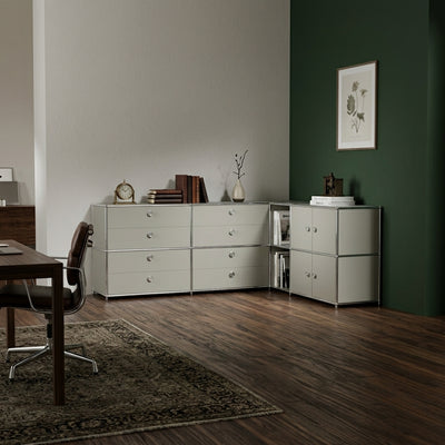 Ecksideboard hellgrau mit 8 Schubladen, 4 Klappen und Griffen – großes Flexcube Sideboard