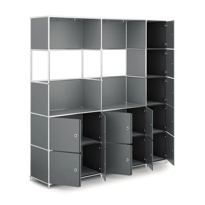 Garderobe in elegantem Dunkelgrau