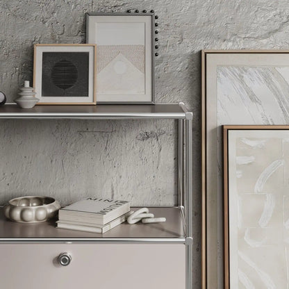 Shelf in taupe with 2 doors