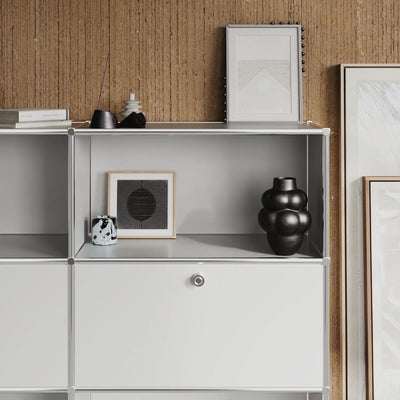 USM Haller alternative from Flexcube: Shelf in white with 3 doors